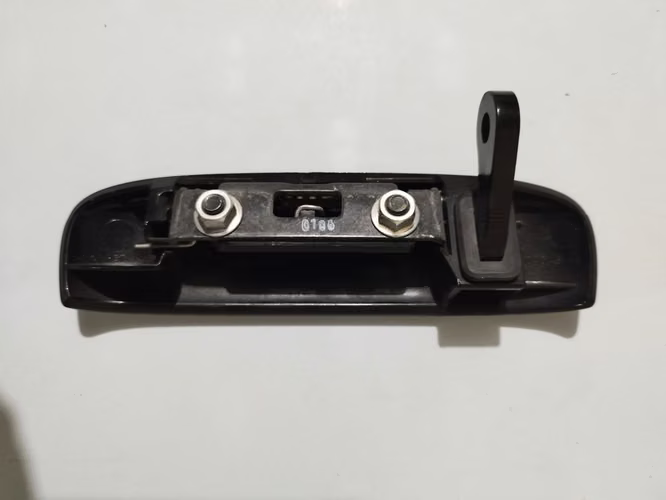 MANECILLA EXTERNA DE COMPUERTA DE MIRAGE HATCHBACK - Imagen 2