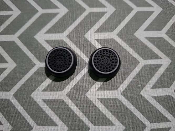 Juego de protectores de joystick para controles de PS5/PS4/Xbox/Switch Pro (thumb grips)