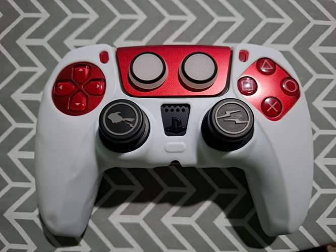 More Thumbgrips for PS5 control