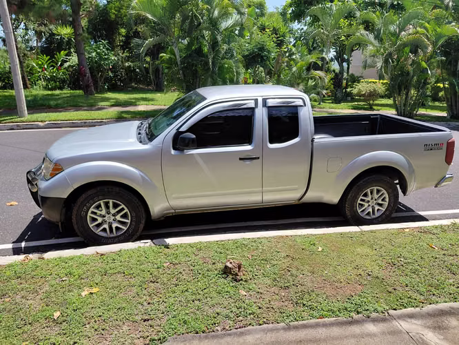 Vendo nissan frontier año 2016