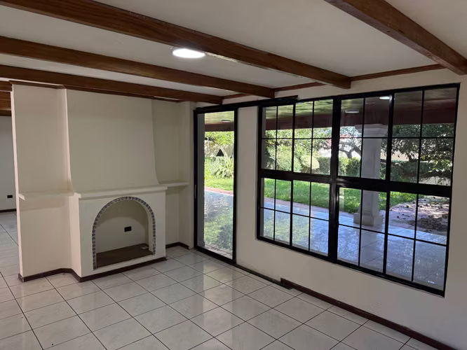 VENTA CASA ANTIGUO CUSCATLAN RES. CUMBRES DE LA ESMERALDA - Imagen 8