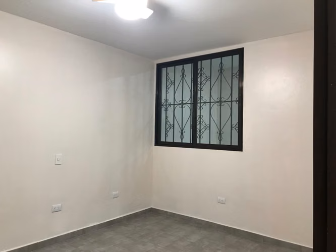 Vendo hermosa y amplia casa en Santa Tecla!!, zona Parque San Martín, excelente ubicación  