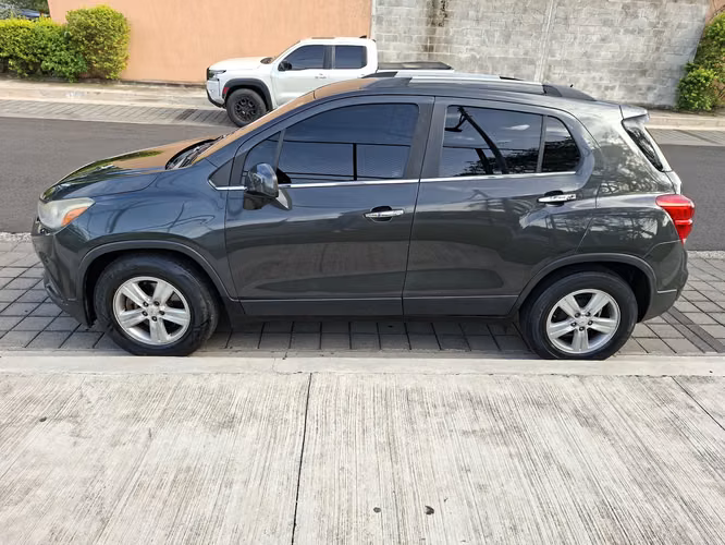 Vendo Chevrolet Trax LT Turbo 2017 