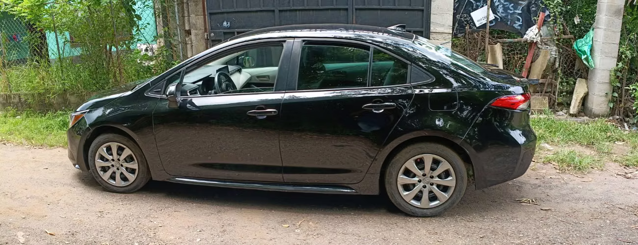 Ve do Toyota Corolla LE 2022