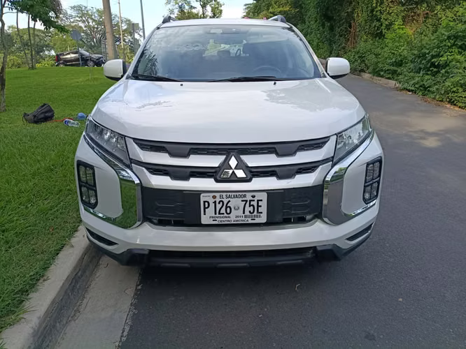 Vendo Mitsubishi outlander sport 2024