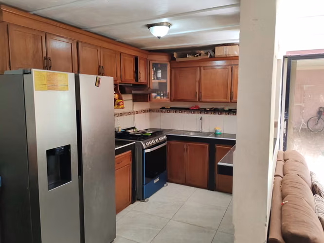 Inmueble de gran plusvalía, para negocio o vivienda, en zona centrica - Imagen 5