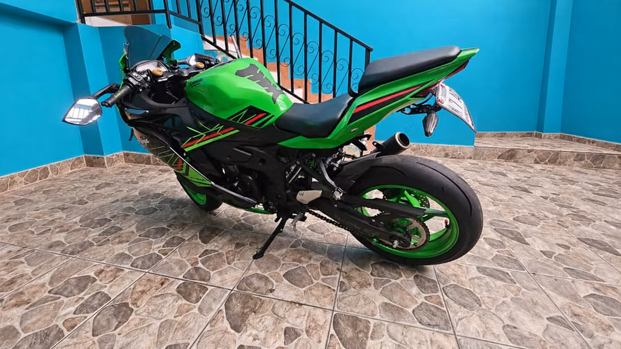 Kawasaki ZX 400 NINJA