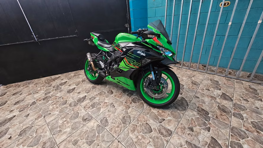 Kawasaki ZX 400 NINJA