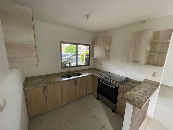 Las Pergolas venta de casa