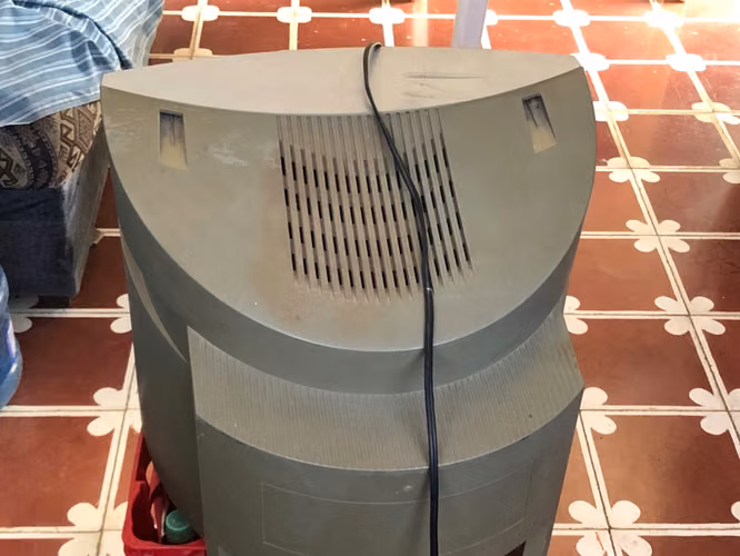 Vendo televisor para reparación o para repuesto