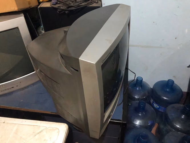 Vendo televisor para reparación o para repuesto