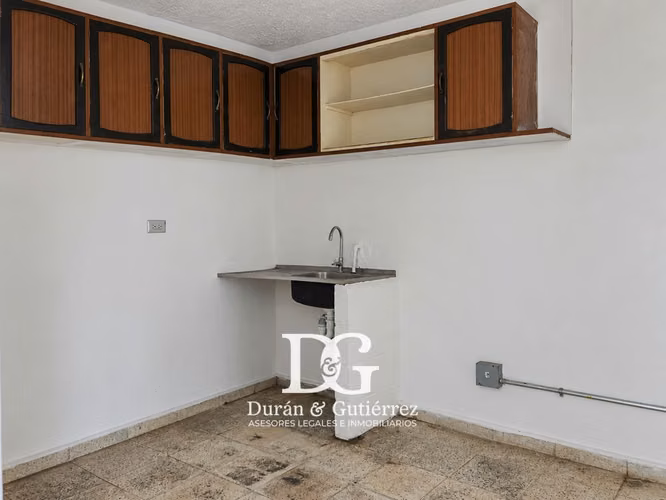 ALQUILO CASA EN LA SAN LUIS (NO PRIVADO) - Imagen 11