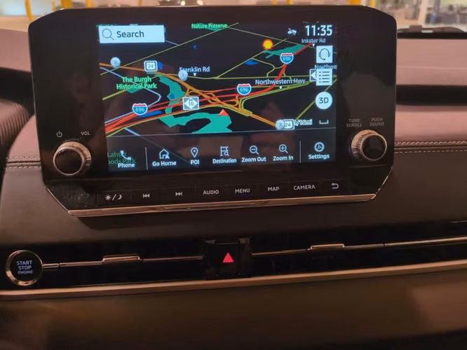 MITSUBISHI OUTLANDER SE 2022 — 3 FILAS 