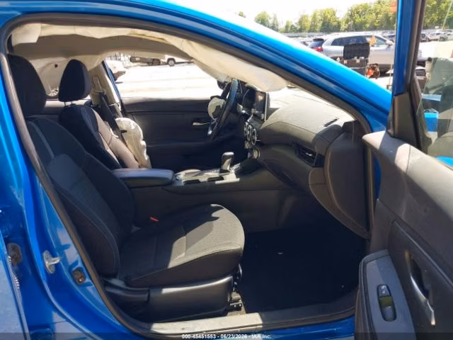 NISSAN SENTRA SV 2022 - Imagen 5