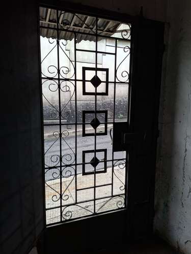  Vendo Inmueble a reparar, zona de mucha plusvalia, Boulevard Venezuela  - Imagen 12