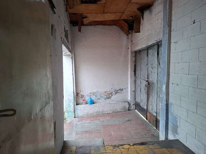  Vendo Inmueble a reparar, zona de mucha plusvalia, Boulevard Venezuela  - Imagen 10