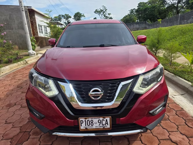 Vendo nissan rogue 2017 automatica motor 2.5 a toda prueba acepto carro a cuenta  - Imagen 2