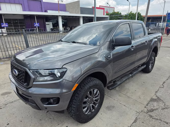 Vendo ford ranger 2020 automatico motor 2.3 a toda prueba acepto carro a cuenta 