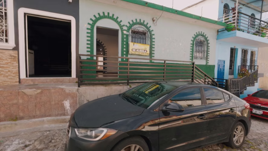 Alquiler de amplia propiedad comercial de 374 m² en zona céntrica de Cojutepeque
