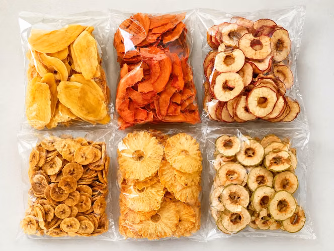 Dehydrated fruit, herbs, roots and vegetables