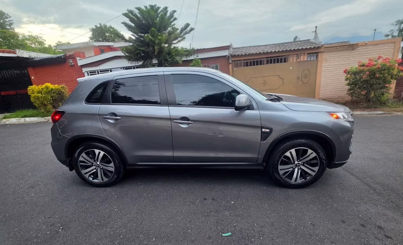 Mitsubishi Outlander Sport 2024 - Imagen 4