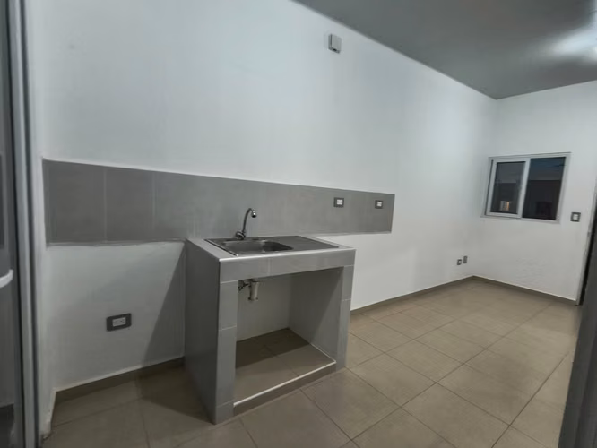 Se Alquila casa Nueva - Imagen 4
