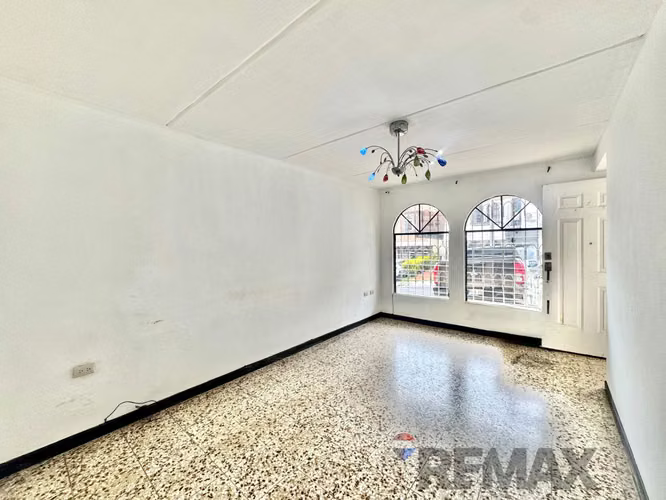 RESIDENCIAL PINARES DE SUIZA, SANTA TECLA | CASA EN VENTA 