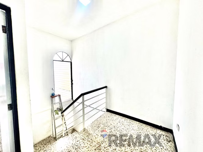 RESIDENCIAL PINARES DE SUIZA, SANTA TECLA | CASA EN VENTA 