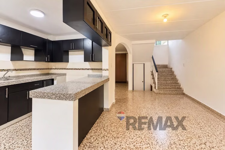 RESIDENCIAL PINARES DE SUIZA, SANTA TECLA | CASA EN VENTA 