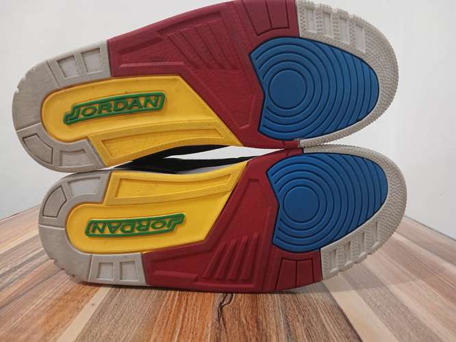 Jordan Spizike Low Talla 10.5/28.5 CM NUEVOS