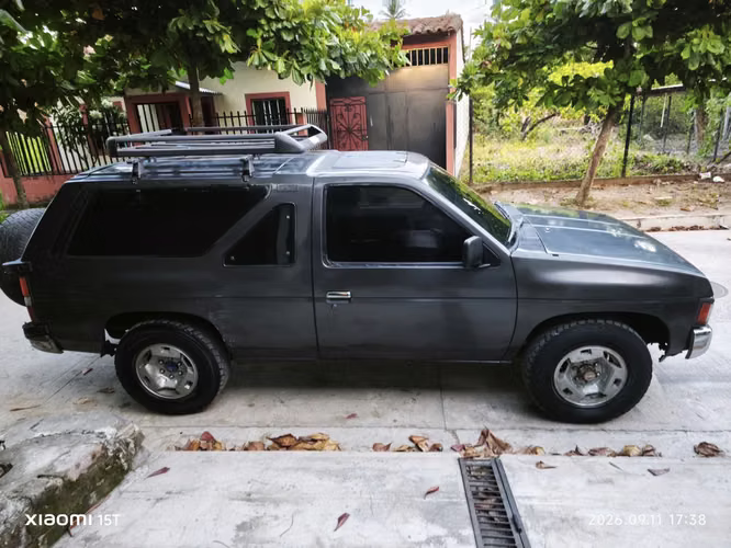 Vendo Nissan pathfinder Z24 Año 1990 4x4 