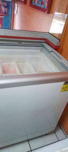 18 Pie3 horizontal counter freezer