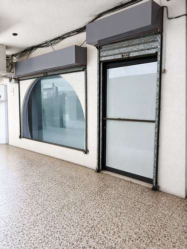 LOCAL 50M2 FERIA ROSA ALQUILER $725 MAS IVA - Imagen 2