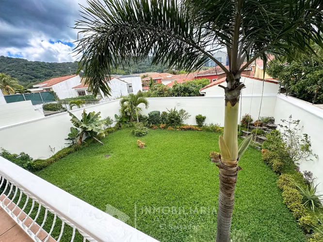 Casa en Alquiler Cumbres de Cuscatlán 