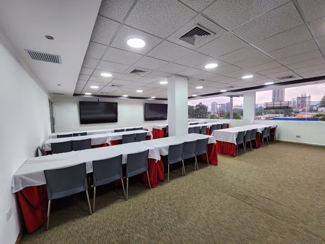 Se Alquila Oficinas Todo Incluido en Colonia Escalón  - Imagen 4