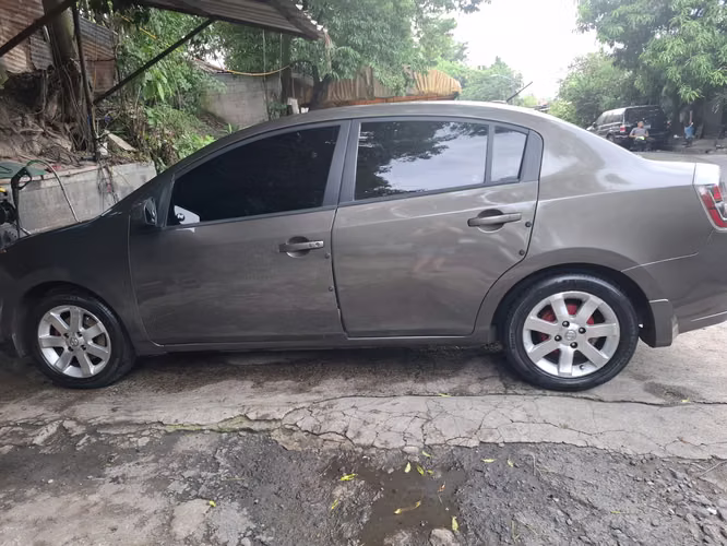 Nissan Sentra 2008