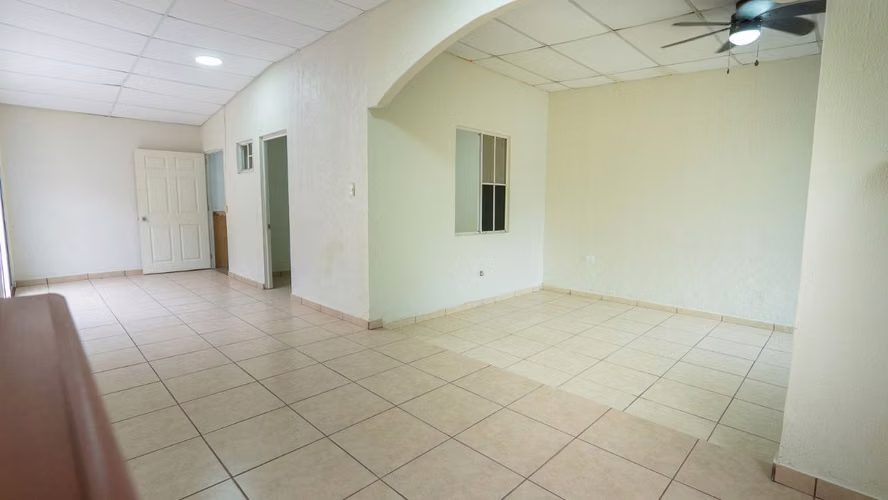 CASA EN VENTA — COMUNIDAD CERRADA · CIUDAD VERSAILLES -SAN JUAN OPICO - Imagen 6