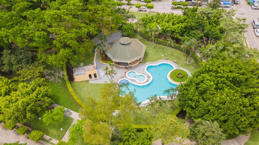 CASA EN VENTA — COMUNIDAD CERRADA · CIUDAD VERSAILLES -SAN JUAN OPICO - Imagen 15