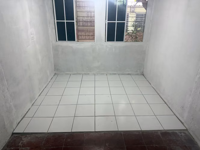 Vedo vendo casa con buena ubicación 