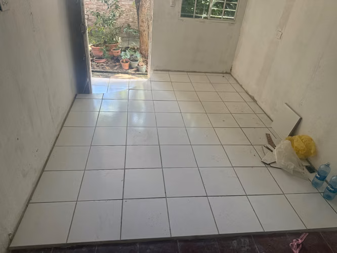 Vedo vendo casa con buena ubicación 