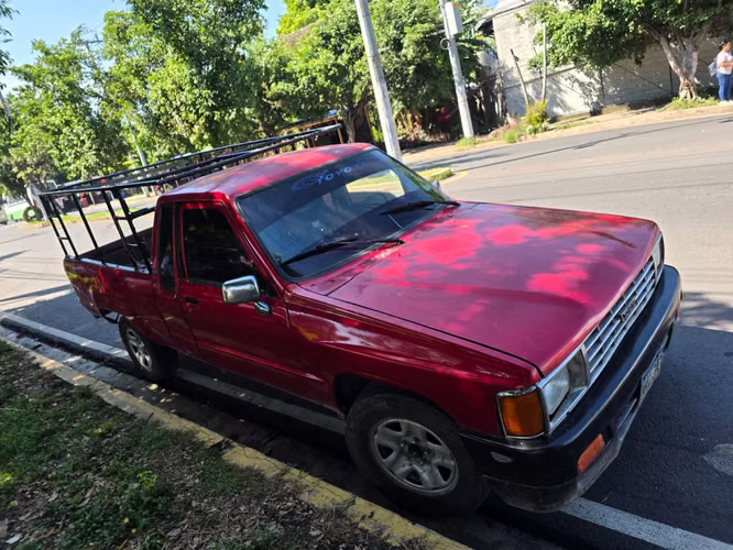 Toyota hilux 86 diesel 