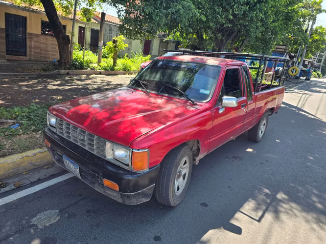 Toyota hilux 86 diesel 