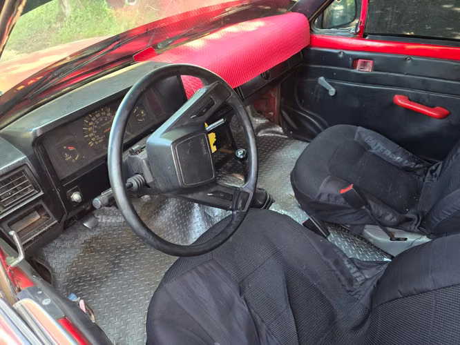 Toyota hilux 86 diesel 