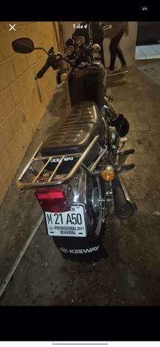 Moto Kewway Kc 150 CC nueva ya con placas y traspaso directo sin probelmas nueva no se usó,  precio negociable  - Imagen 3
