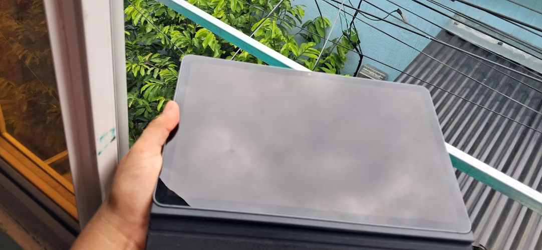 Cambio o vendo tablet Samsung S10 lite nueva en buen estado sin fallas ni detalles funcionando al 100 con todos sus acce