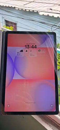 Cambio o vendo tablet Samsung S10 lite nueva en buen estado sin fallas ni detalles funcionando al 100 con todos sus acce