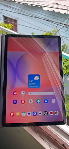 Cambio o vendo tablet Samsung S10 lite nueva en buen estado sin fallas ni detalles funcionando al 100 con todos sus acce