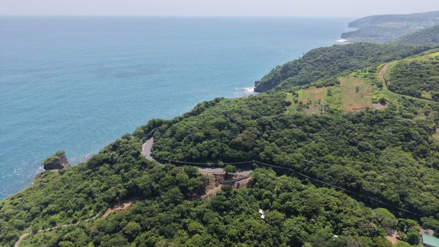 TERRENO EN VENTA EN PLAYA EL ZONTE CON VISTA AL MAR FRENTE A CARRETERA EL LITORAL  - Imagen 4