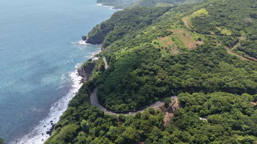 TERRENO EN VENTA EN PLAYA EL ZONTE CON VISTA AL MAR FRENTE A CARRETERA EL LITORAL  - Imagen 2