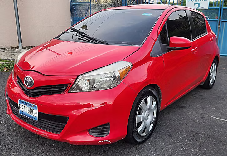 Toyota yaris 2013 automatico atf motor 1.5 ecodrive CD AUX aire polarizado acepto auto a cuenta 